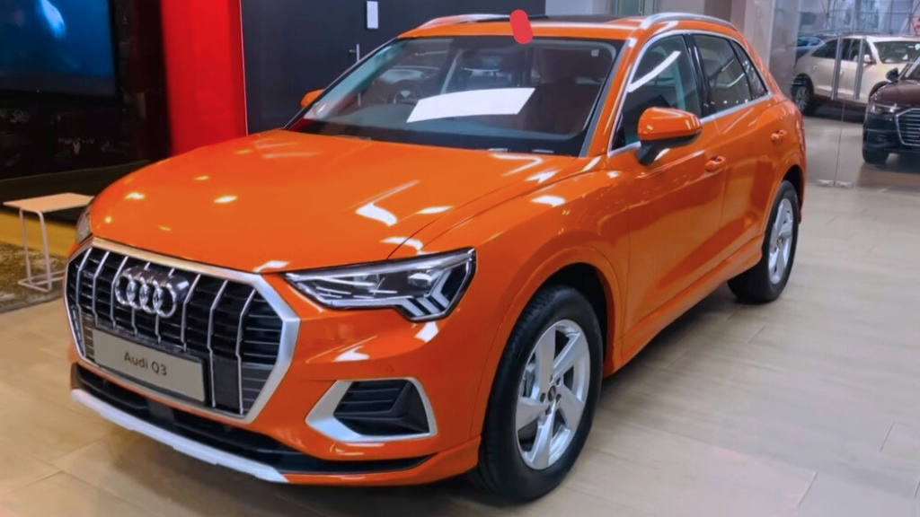 Orange Audi Q3