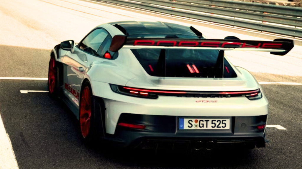 GT3RS spoiler 