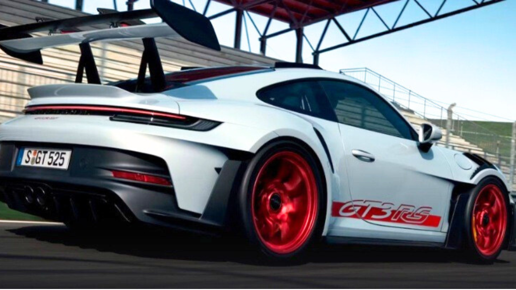 GT3RS spoiler 